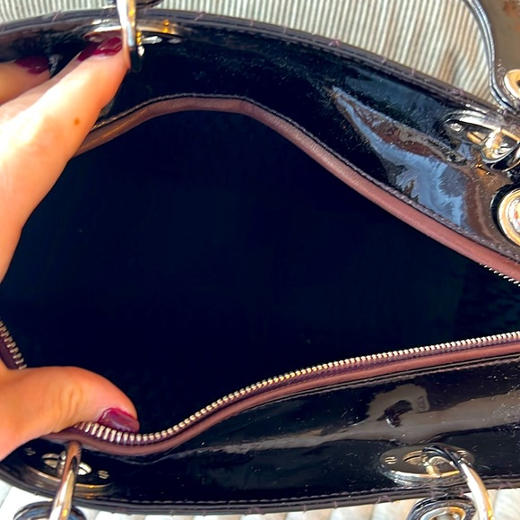 Lady Dior Patent Leather Cannage Large with Strap - Picture 11 of 12